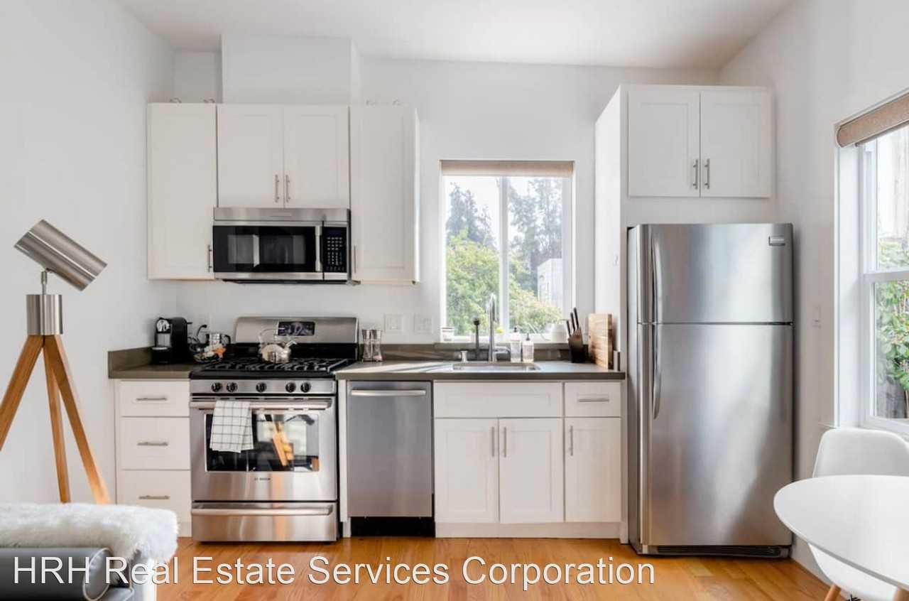 178 Clinton Park - Photo 2 of 14