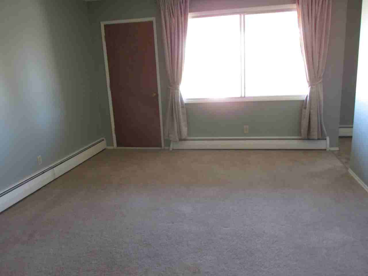 McKenna - Photo 3 of 5