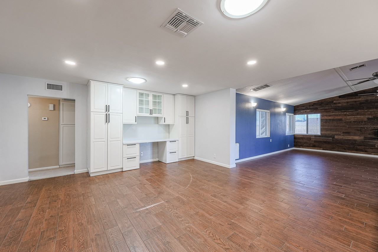 1360 W Esplanade St - Photo 5 of 37