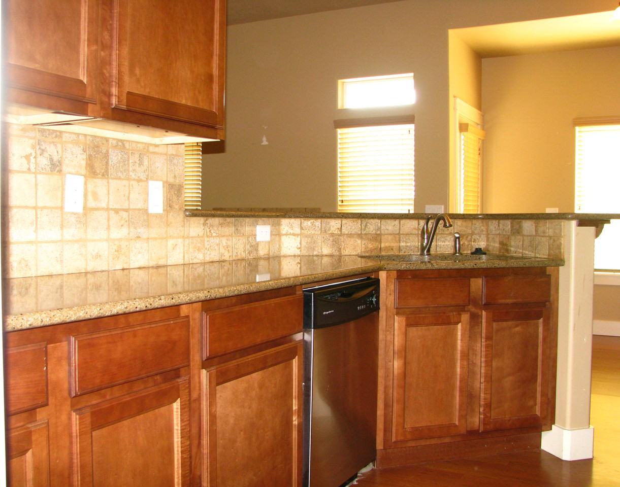 1079 N College Rd - Photo 2 of 6