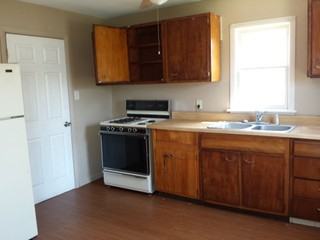 229 E Garfield Ave - Photo 2 of 6