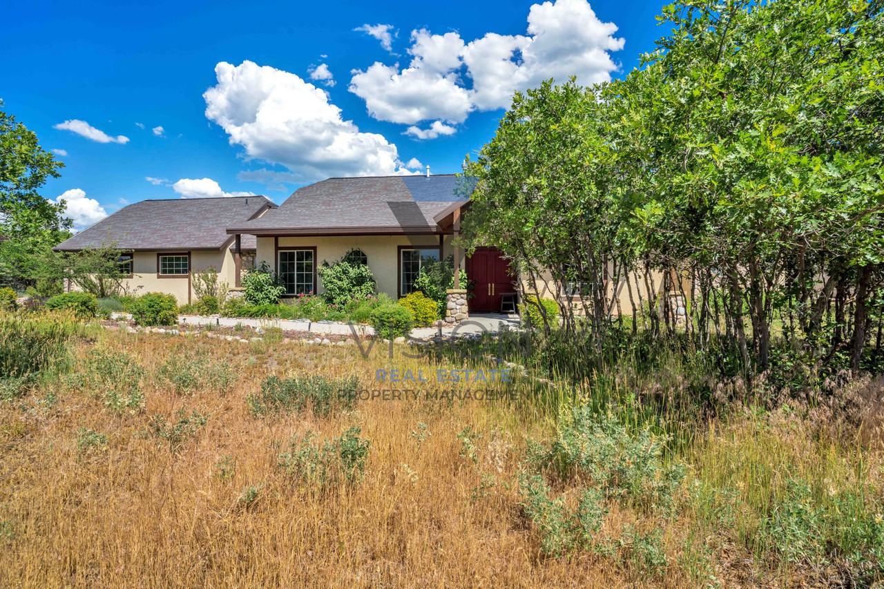 4250 Lake Creek Farms Rd - Photo 2 of 43