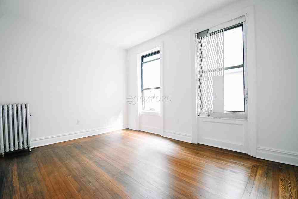 Claremont Ave #2E - Photo 3 of 7