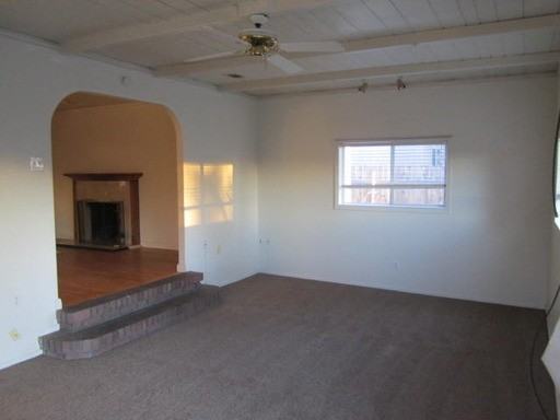 602 Wales Dr - Photo 2 of 6