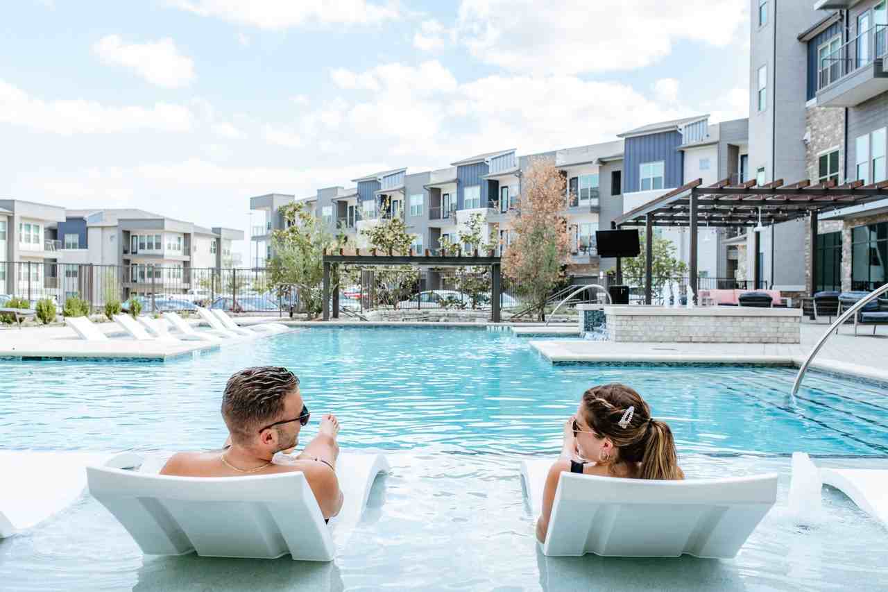 Westloop - Photo 5 of 50