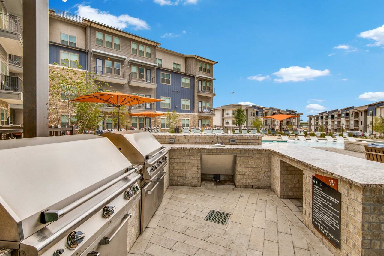 Westloop - Photo 6 of 50