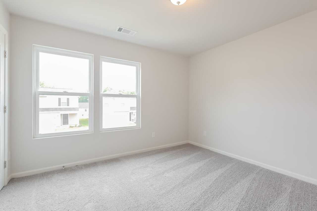 679 Farmstead Trl - Photo 2 of 15