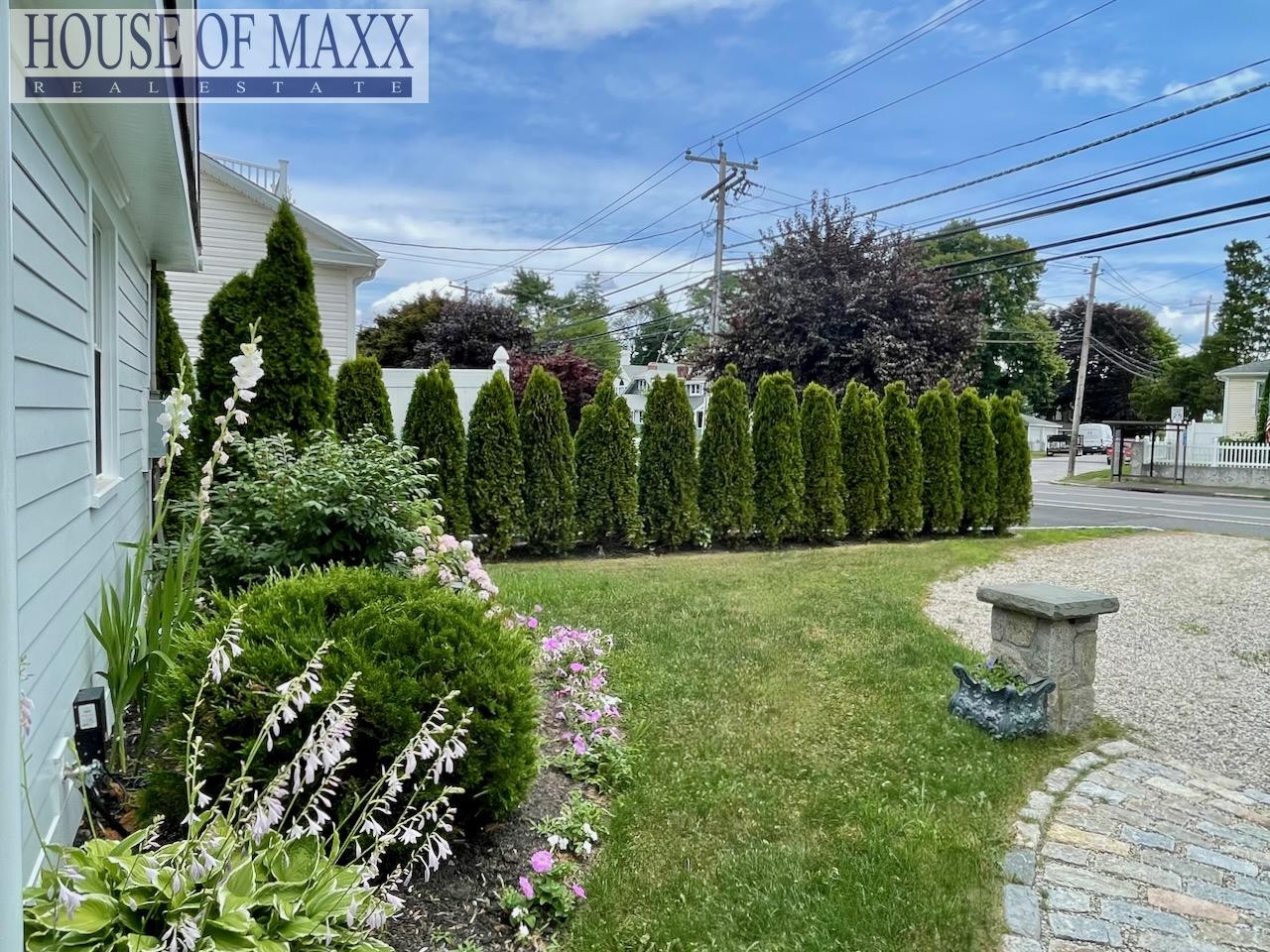 1155 Shippan Avenue - Photo 2 of 13
