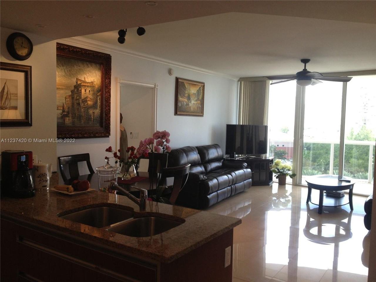 17201 Collins Ave #706 - Photo 2 of 8