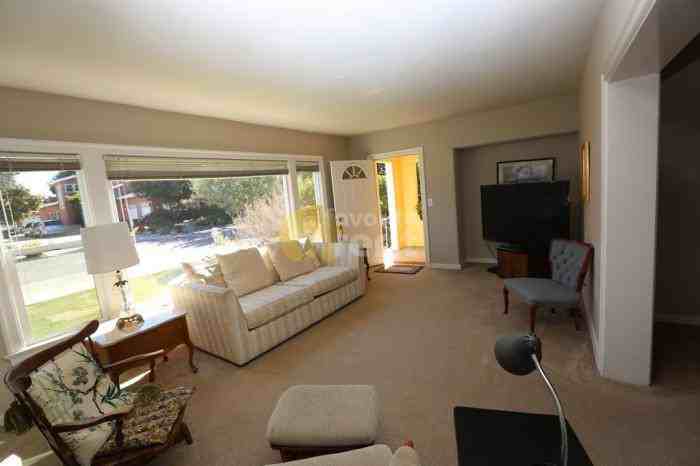 640 Palo Alto Ave - Photo 2 of 5