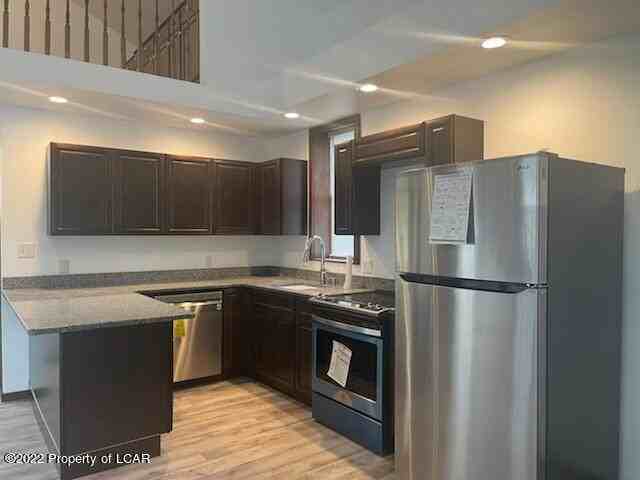 372 N Hunter Hwy - Photo 3 of 11