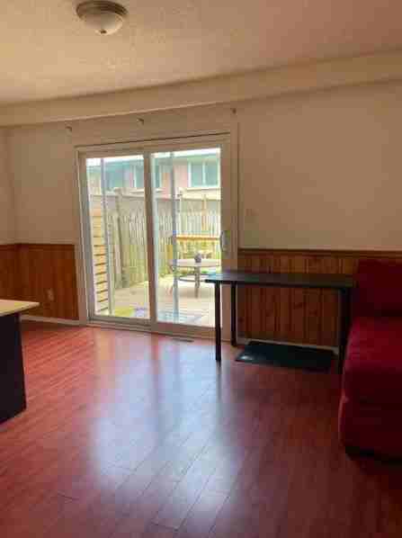 66 Pindar Crescent - Photo 3 of 4