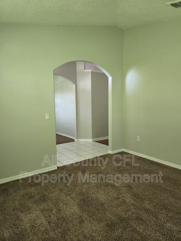 141 Conch Dr - Photo 5 of 19