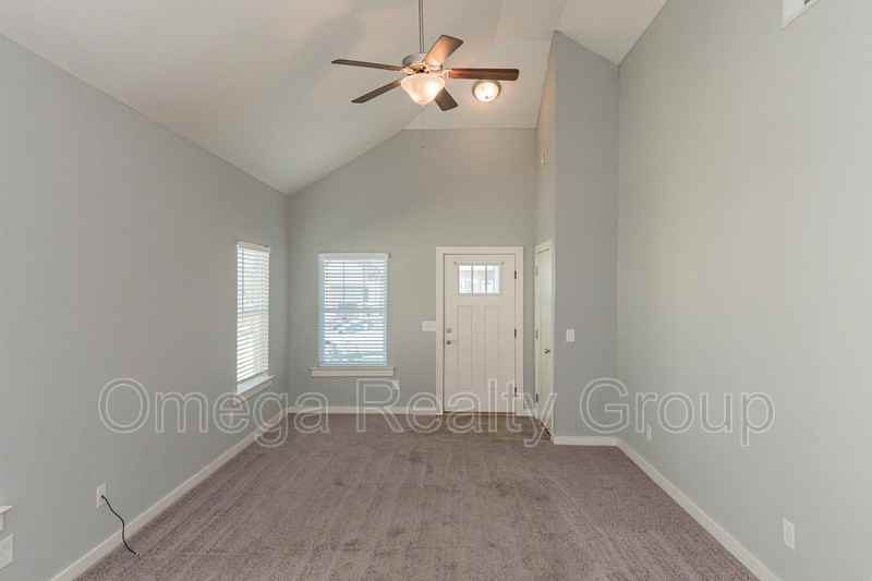 846 Kent Dr - Photo 7 of 37