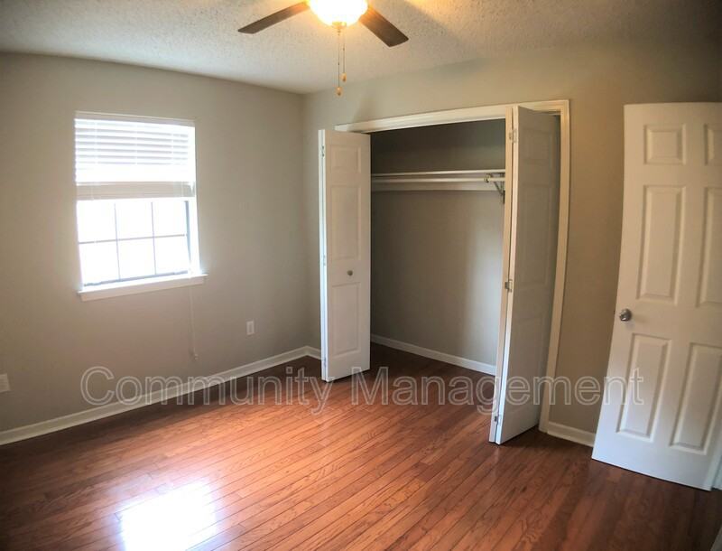 7910 Bayou Fountain Ave - Photo 7 of 12