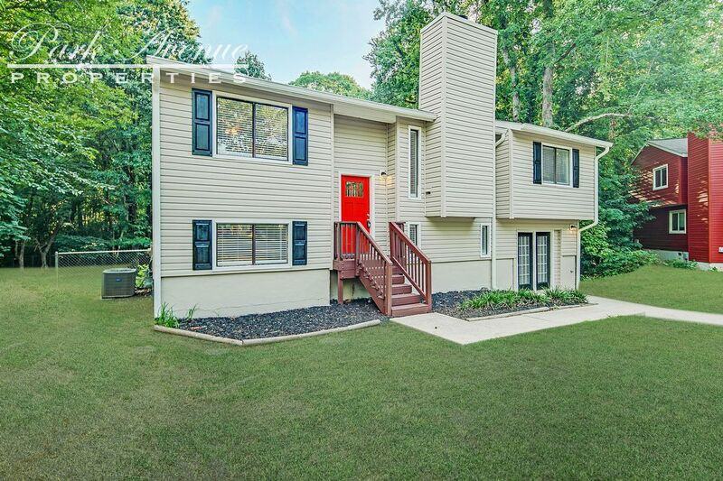 4952 Mcalpine Ln - Photo 2 of 27