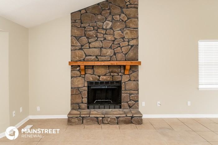 320 Willow Glen Ct - Photo 2 of 15