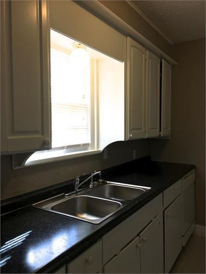 3325 Nw 26th St - Photo 2 of 9