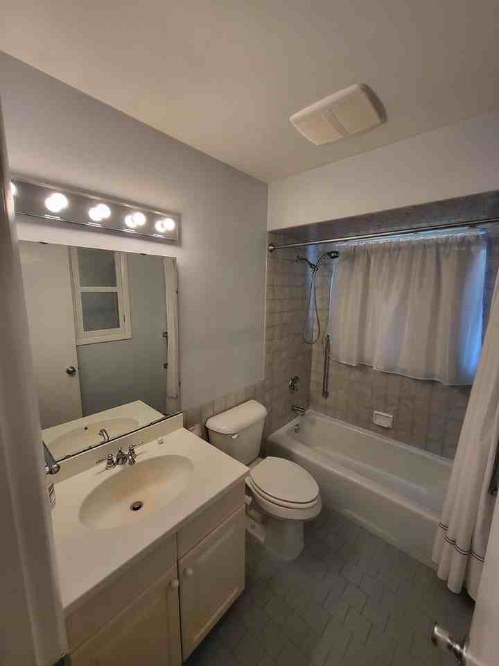 1015 Lindsay Ln #1 - Photo 7 of 13