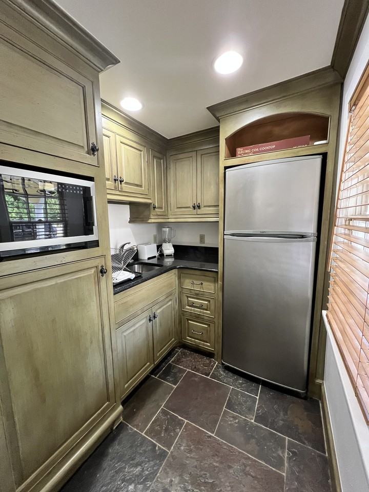 3237 N Harvey Pkwy #3237-5 - Photo 3 of 7