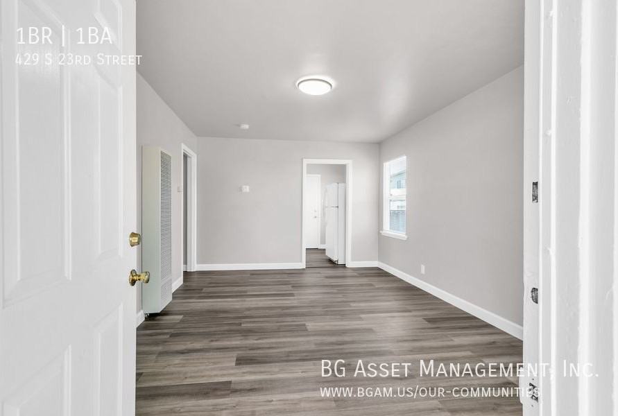 429 S 23rd St - Photo 2 of 12