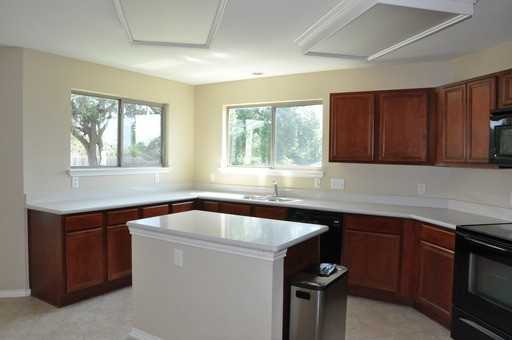 4400 Woodstock Dr - Photo 3 of 29