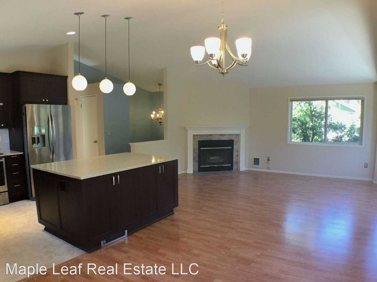 10506 Ashworth Ave N - Photo 2 of 27