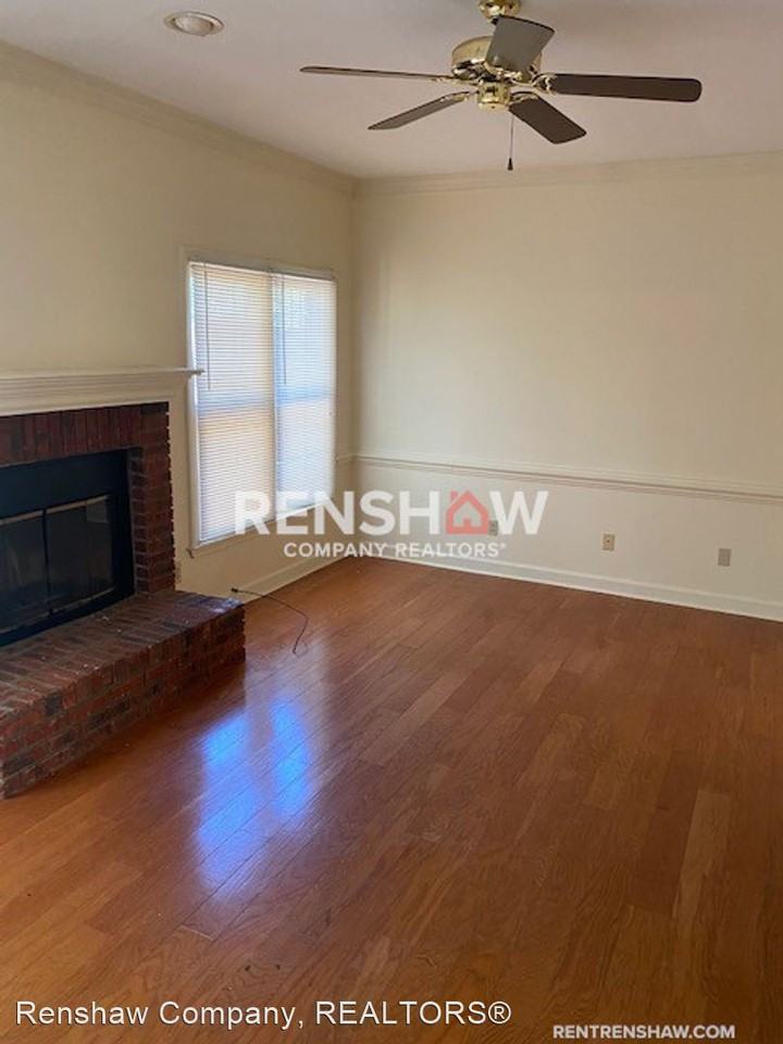 575 Southern Pl - Photo 2 of 23