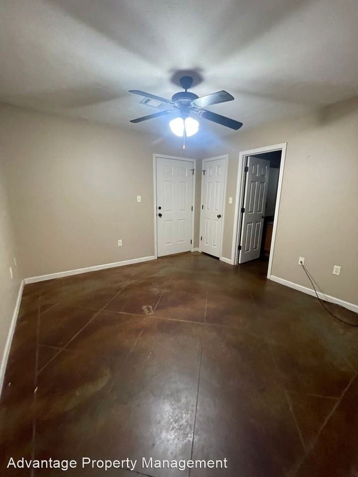 2165 Rosemary Dr. - Photo 2 of 9