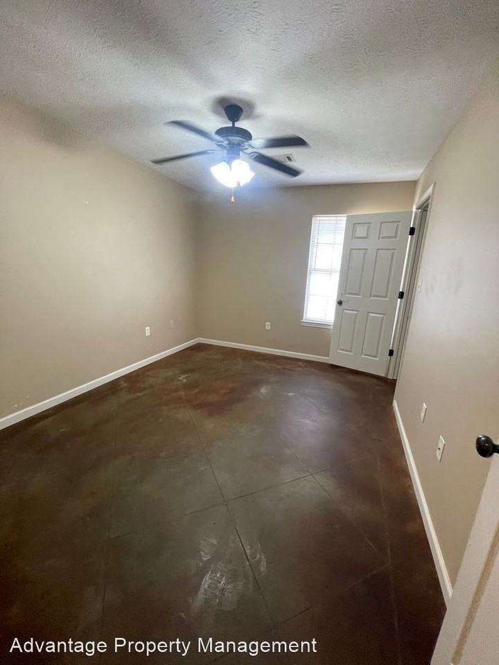 2165 Rosemary Dr. - Photo 3 of 9