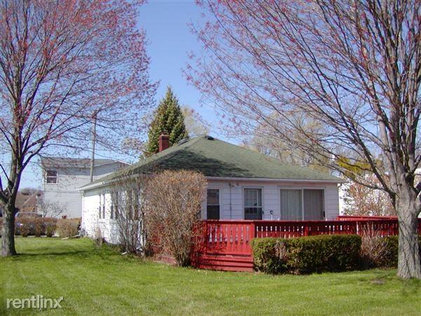 104 N Park Dr - Photo 3 of 8