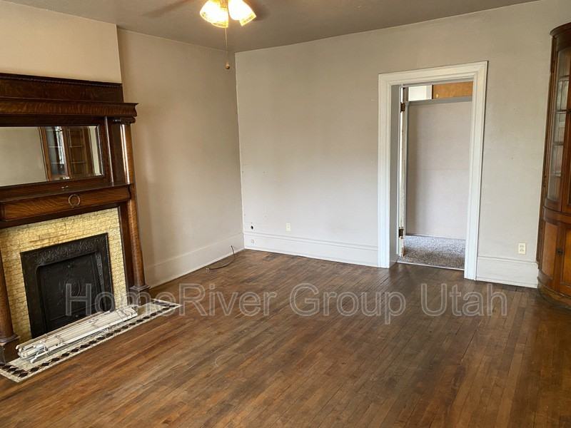 1636 S St #1 - Photo 3 of 16
