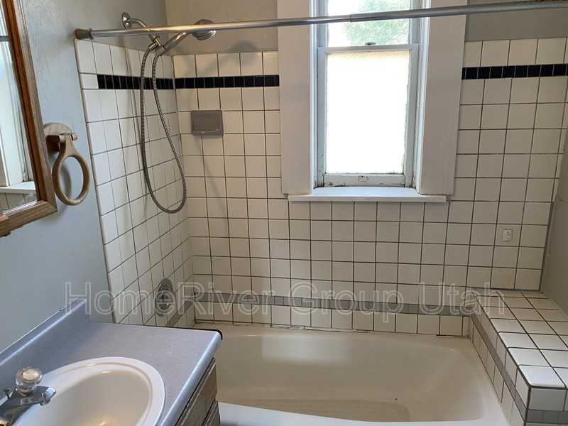 1636 S St #1 - Photo 7 of 16
