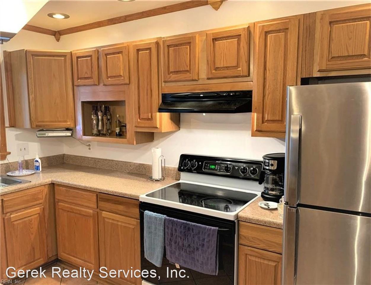 4302 Arundel Ln - Photo 3 of 20