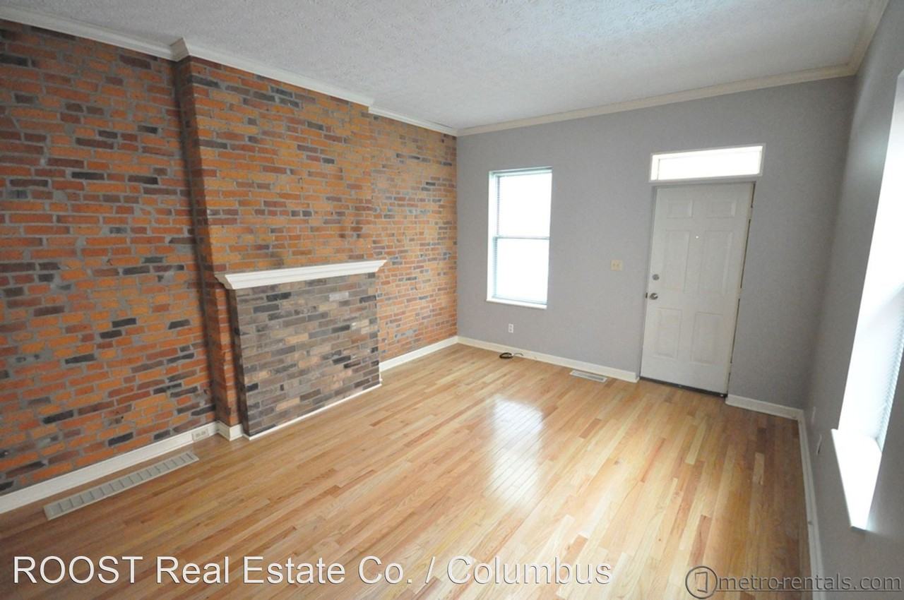 820 Summit St - Photo 3 of 35