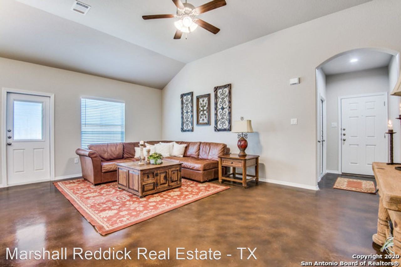 1149/1151 Stanley Way - Photo 3 of 23