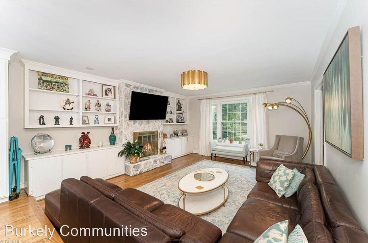 10 Hobbs Pl - Photo 3 of 18