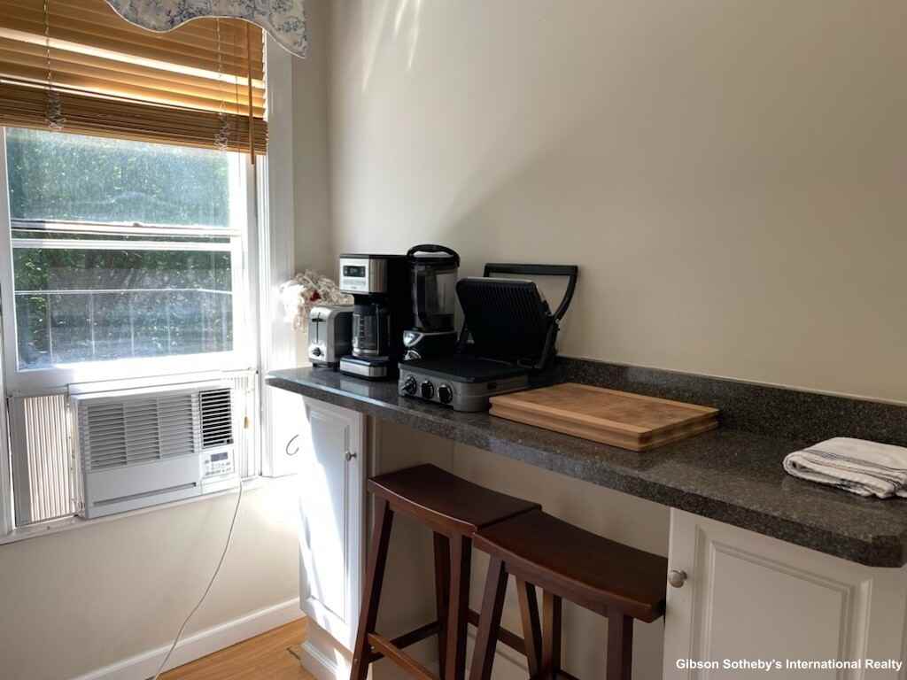 17 Dartmouth Pl #2 - Photo 7 of 11