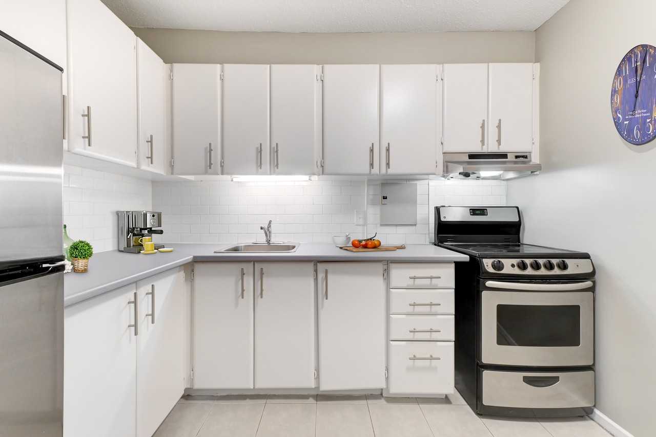 2840 Baycrest Drive - Photo 3 of 8