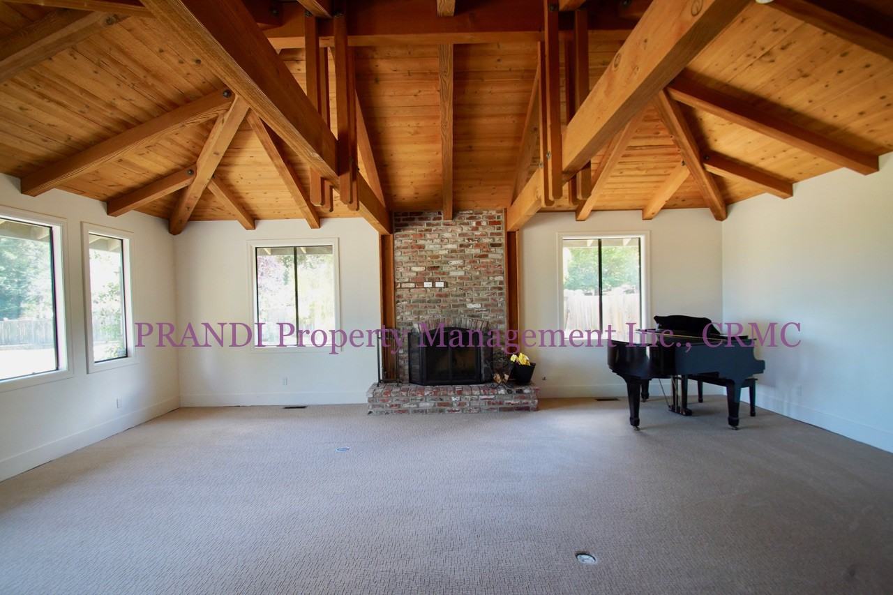 120 Main Dr - Photo 3 of 30