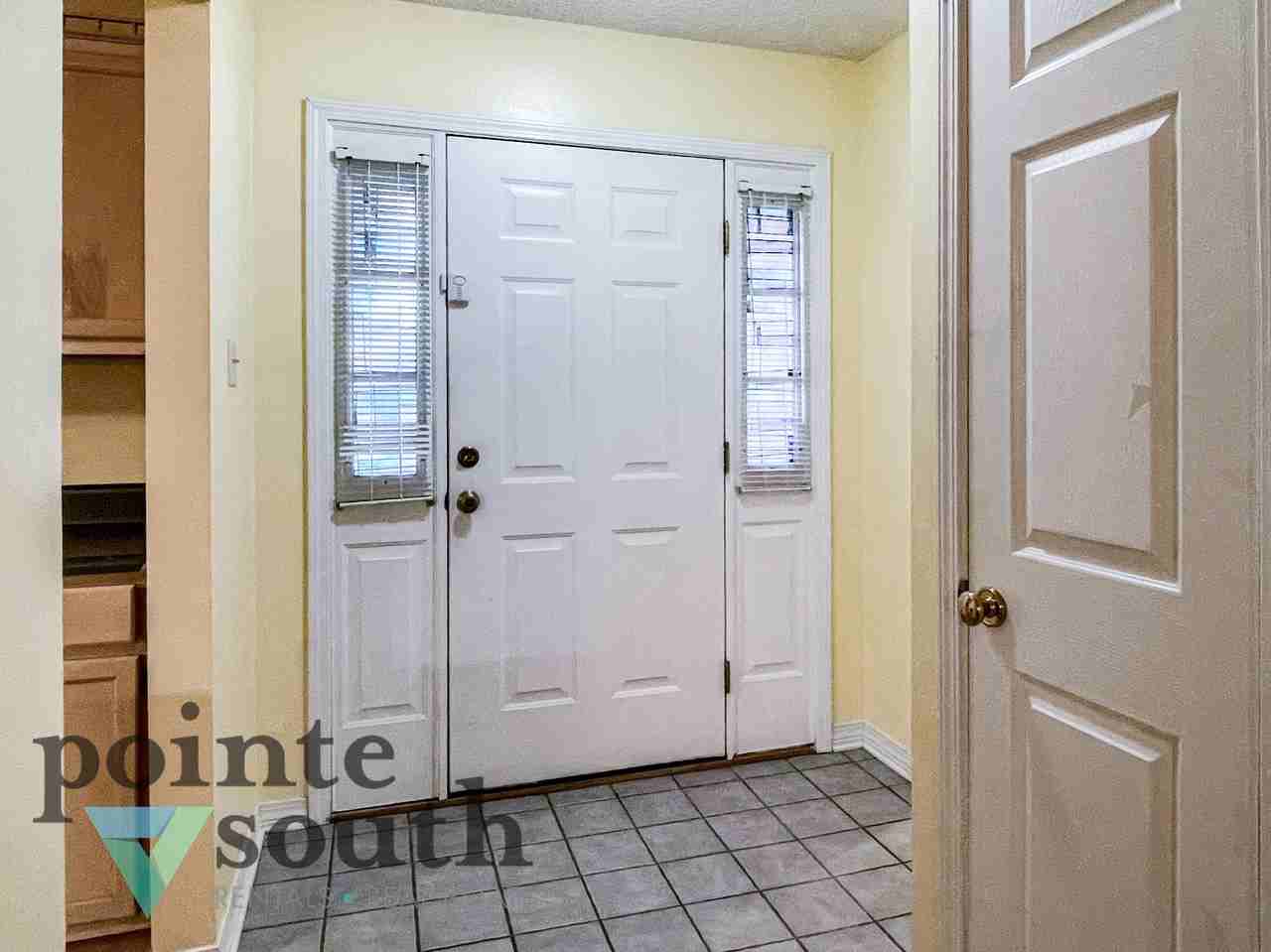 2776 Santa Rosa Cir - Photo 3 of 21