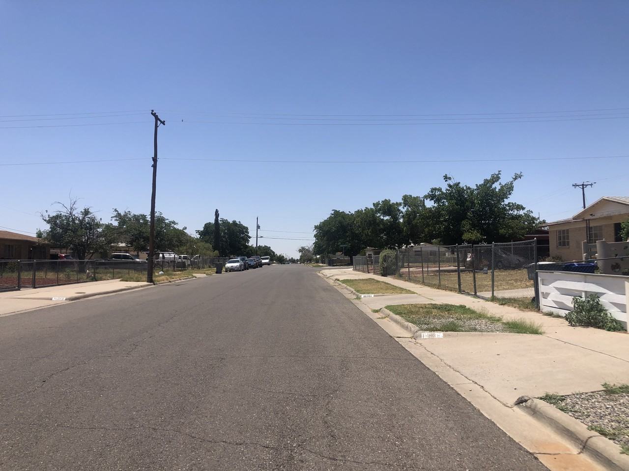 10345 Kellogg St - Photo 2 of 5