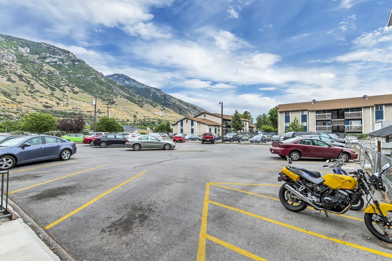 1080 En - Photo 3 of 17