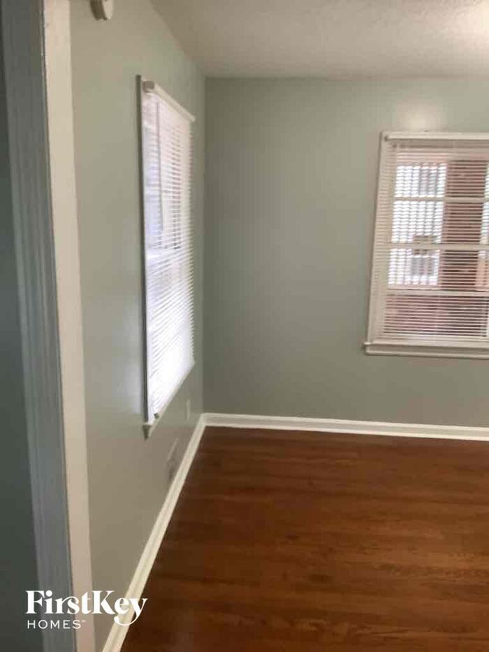 1970 Rena Cir Sw - Photo 2 of 9