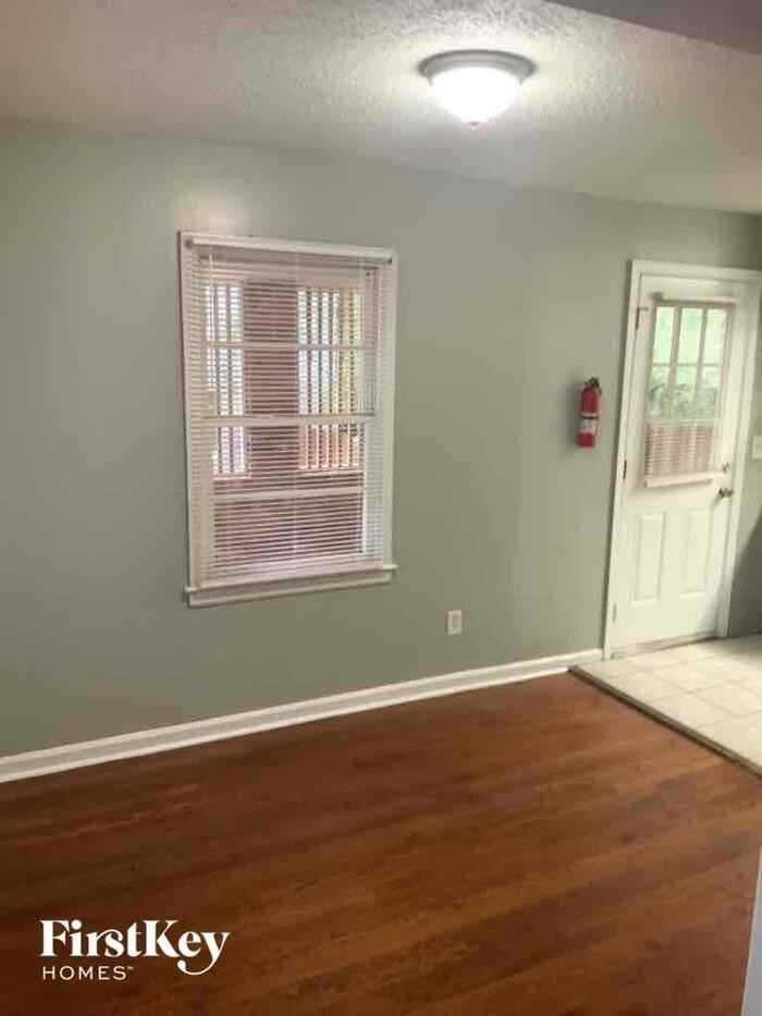 1970 Rena Cir Sw - Photo 3 of 9