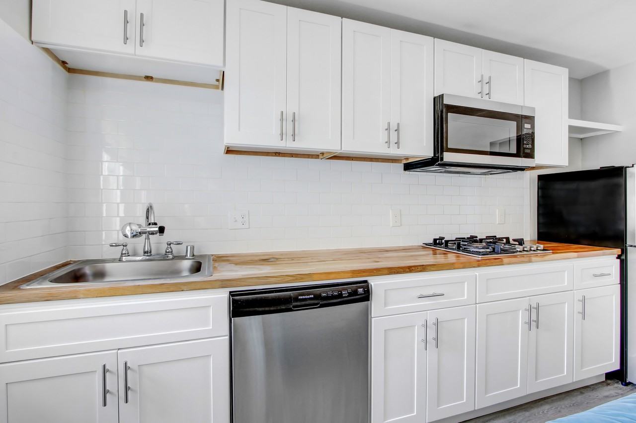 1029 S. Union Ave. - Photo 2 of 15