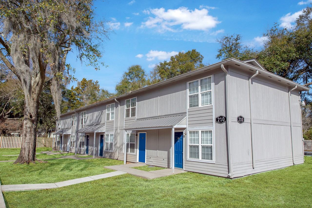 The Flats on Hampstead Apartments 200 Hampstead Avenue, Savannah, GA