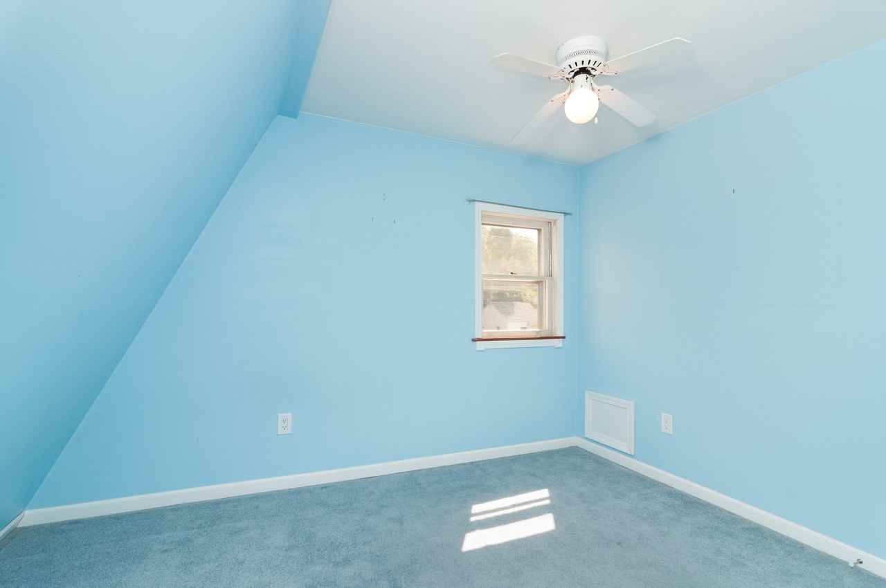 735 Emerald Ave Ne #1 - Photo 7 of 11