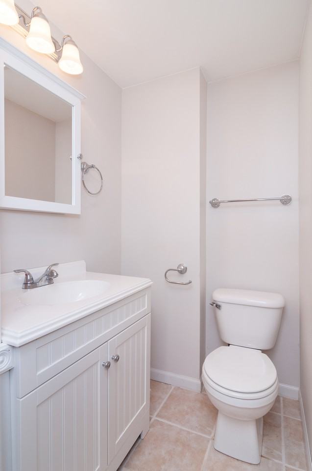 735 Emerald Ave Ne #1 - Photo 5 of 11