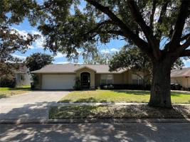 featured image of 8220 Wellsmere Cir